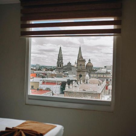 Hotel Dali Plaza Ejecutivo Гвадалахара Экстерьер фото