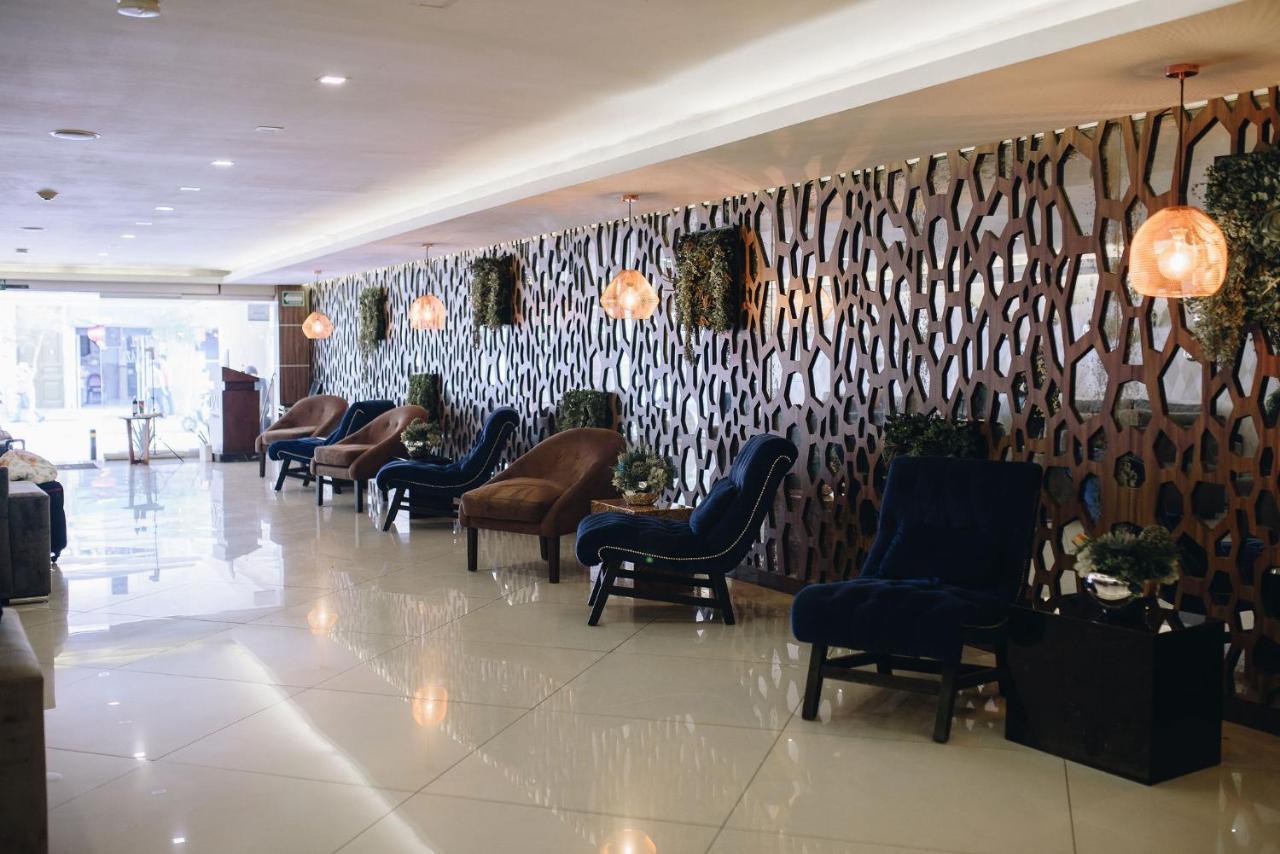 Hotel Dali Plaza Ejecutivo Гвадалахара Экстерьер фото
