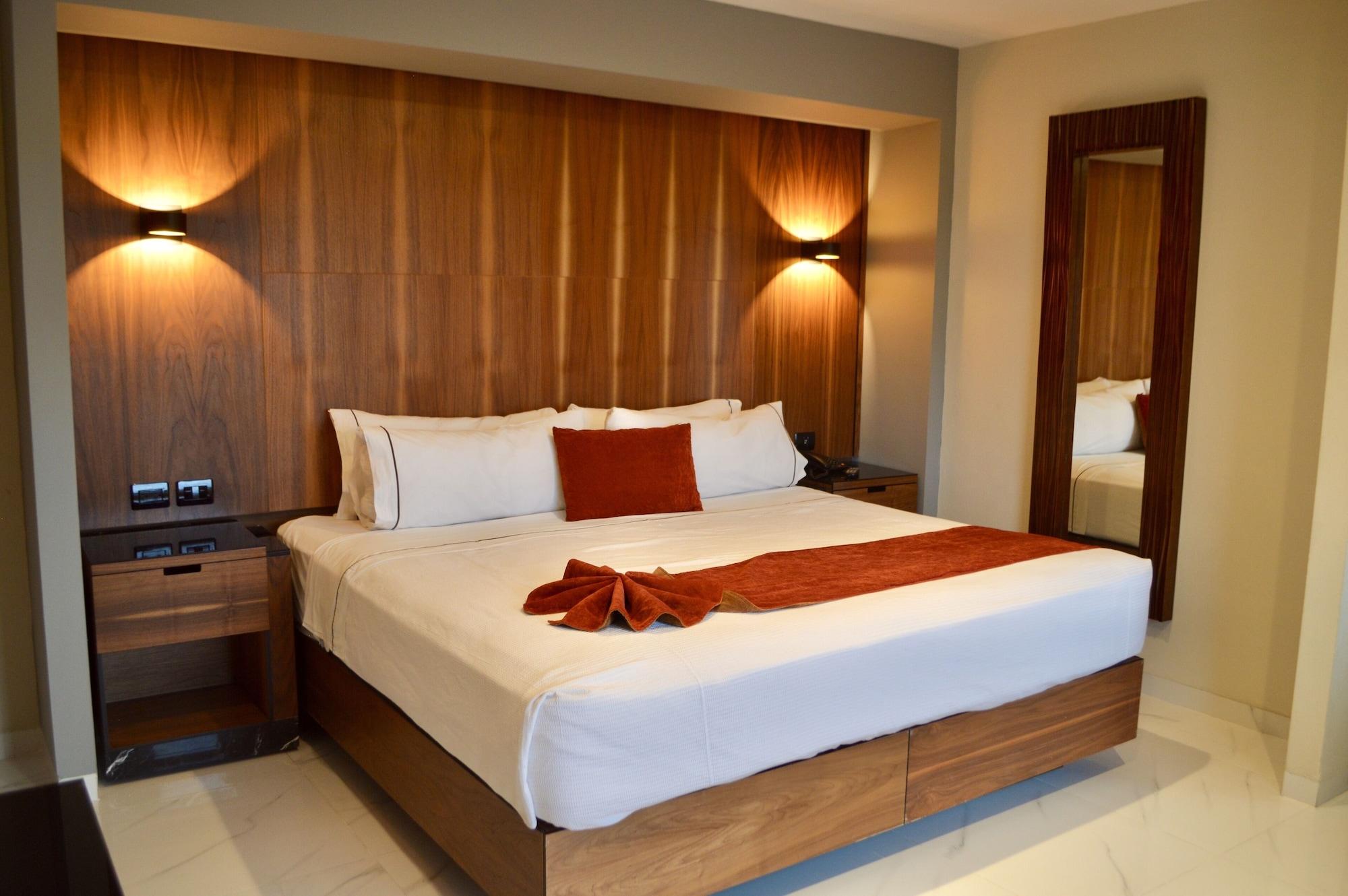 Hotel Dali Plaza Ejecutivo Гвадалахара Экстерьер фото